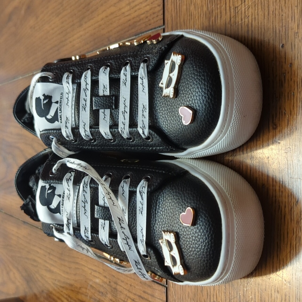 Karl Lagerfeld Black Tumbled Leather Sneakers